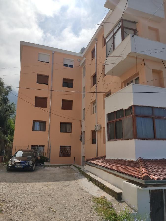 Ergi'S Bed & Breakfast Круя Экстерьер фото