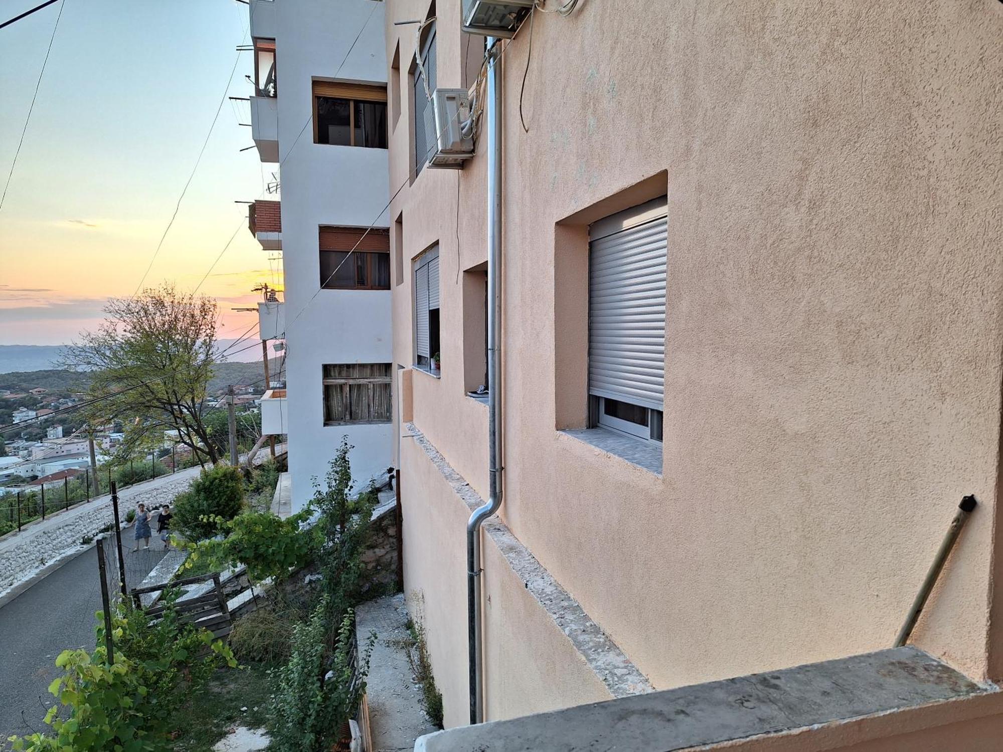 Ergi'S Bed & Breakfast Круя Экстерьер фото